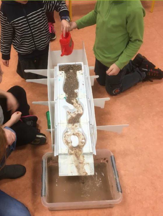 Atelier : histoire du grain de sable