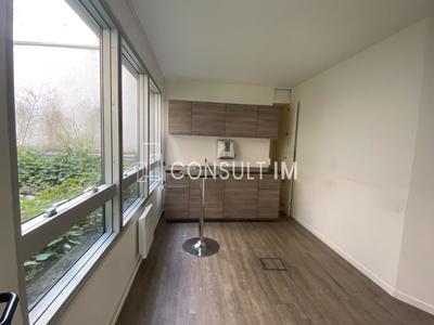 Bureau - 204 m²