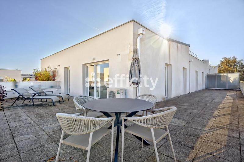 Appartement - 81 m² - 3 pièces