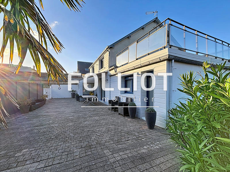 Maison - 180 m² - 8 pièces