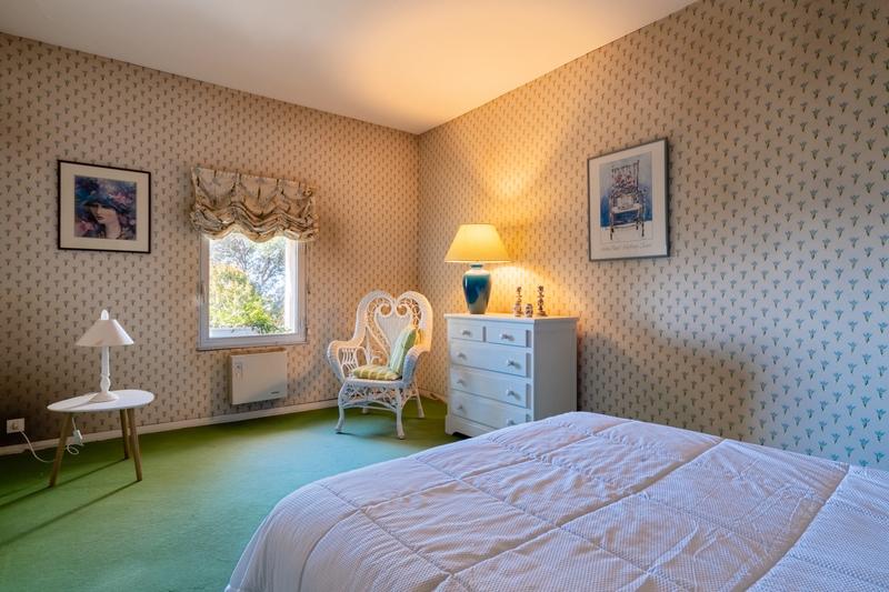 Maison - 234 m² - 7 pièces