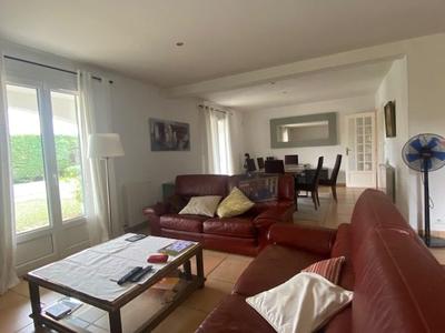 Maison - 179 m² - 6 pièces