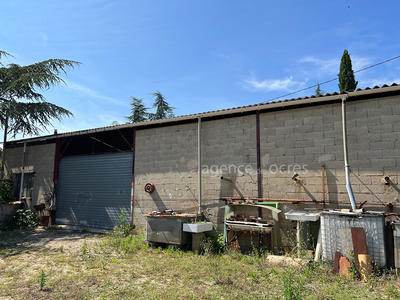 Local d'activité / Entrepôt - 200 m²