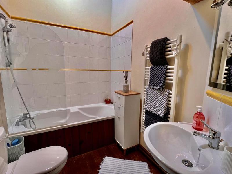 Propriété - 540 m² - 18 pièces