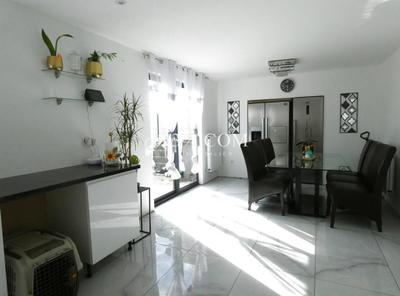 Maison - 98 m² - 4 pièces