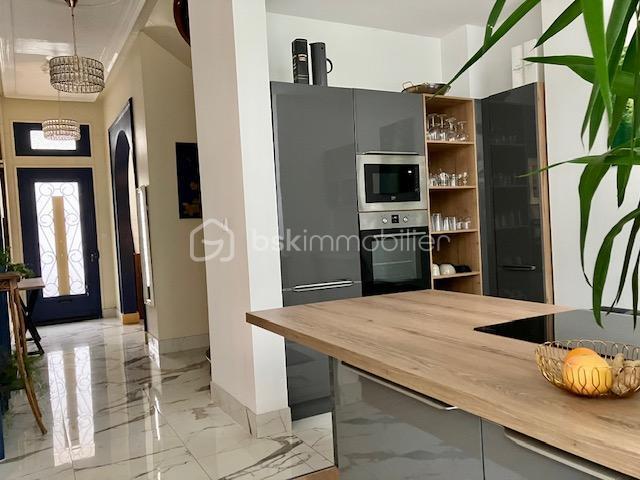 Maison de maîtres - 220 m² - 7 pièces