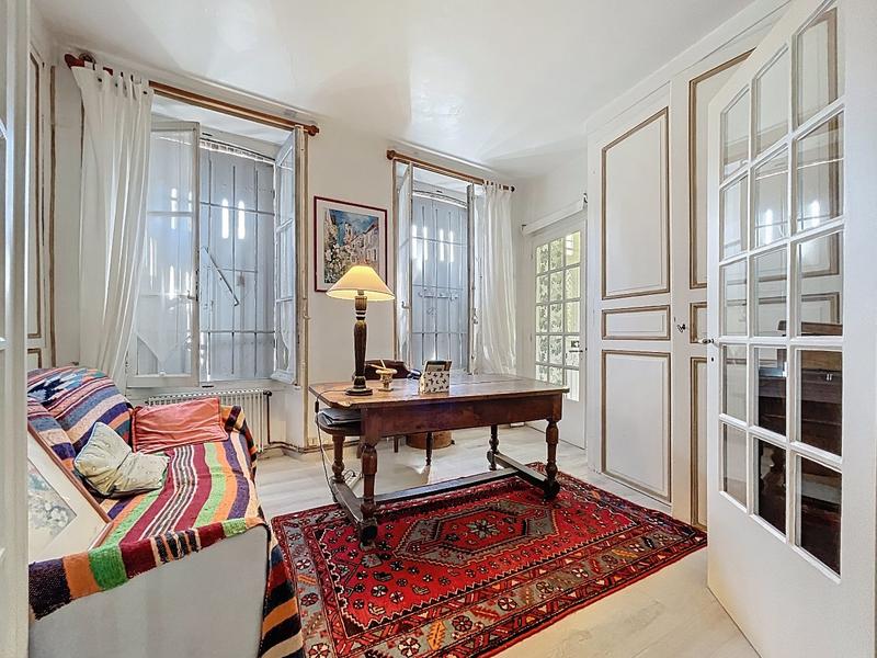 Maison de maîtres - 314 m² - 12 pièces