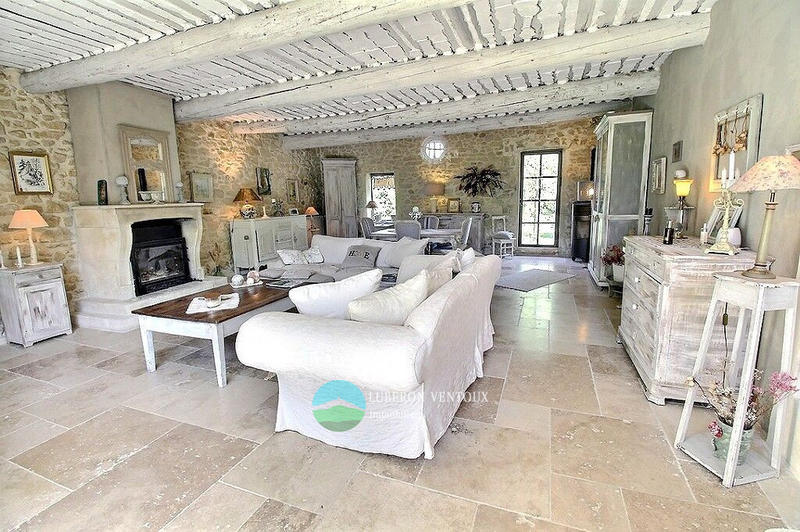 Maison - 300 m² - 7 pièces