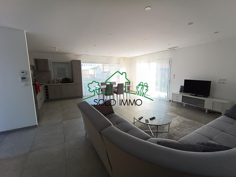 Maison - 94 m² - 4 pièces