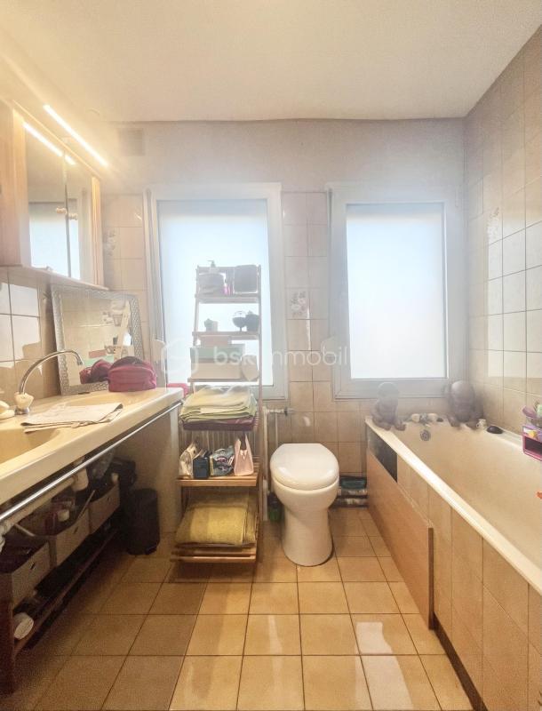 Maison - 102 m² - 5 pièces