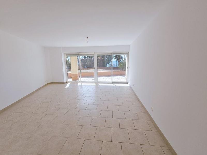Appartement - 95 m² - 4 pièces