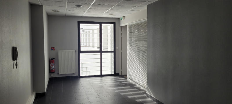 Bureau - 402 m² - 12 pièces