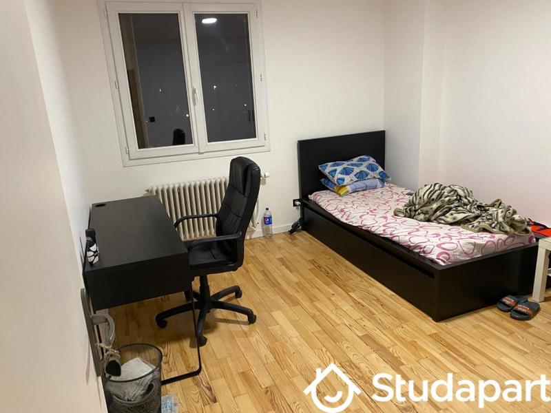 Chambre - 10 m² - 1 pièce