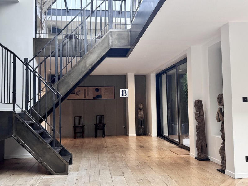Loft - 205 m² - 3 pièces