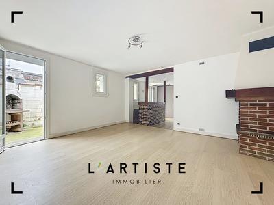 Maison - 87 m² - 5 pièces
