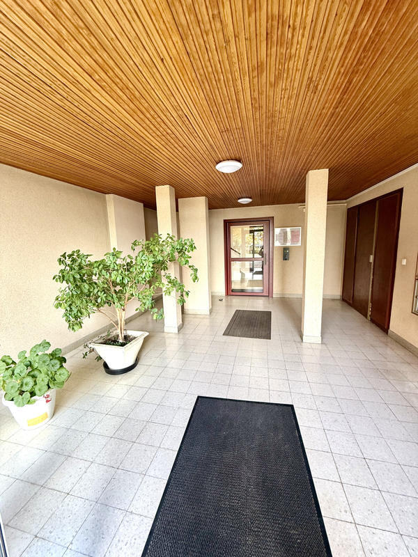 Appartement - 82 m² - 5 pièces