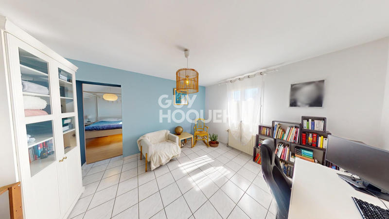 Maison - 220 m² - 9 pièces