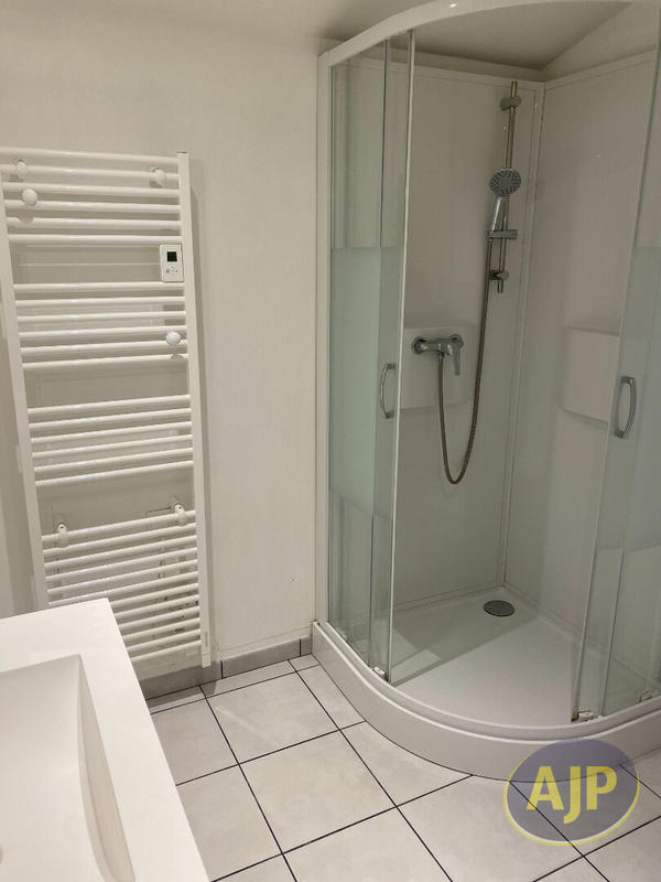 Appartement - 81 m² - 3 pièces