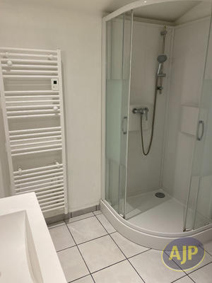 Appartement - 81 m² - 3 pièces