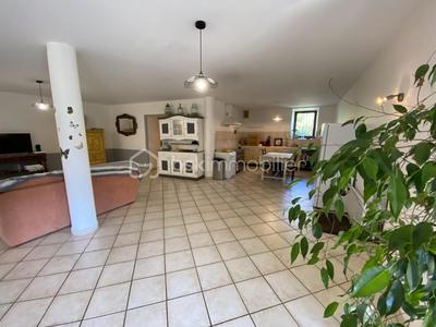 Corps de ferme - 194 m² - 5 pièces