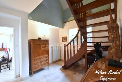 Maison - 186 m² - 10 pièces