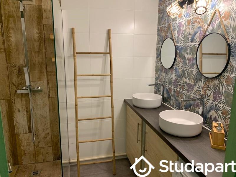 Chambre - 12 m² - 1 pièce