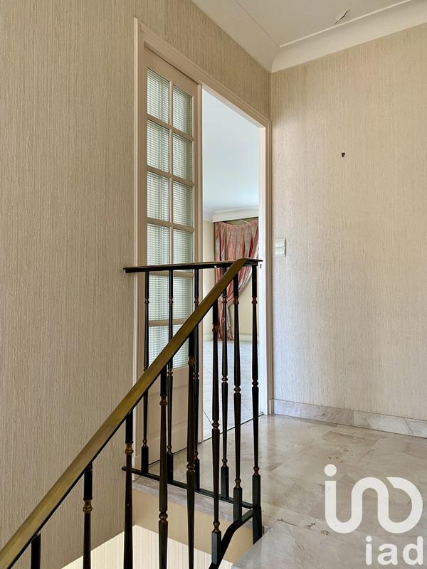 Maison - 198 m² - 7 pièces