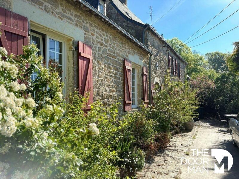 Propriété - 468 m² - 12 pièces