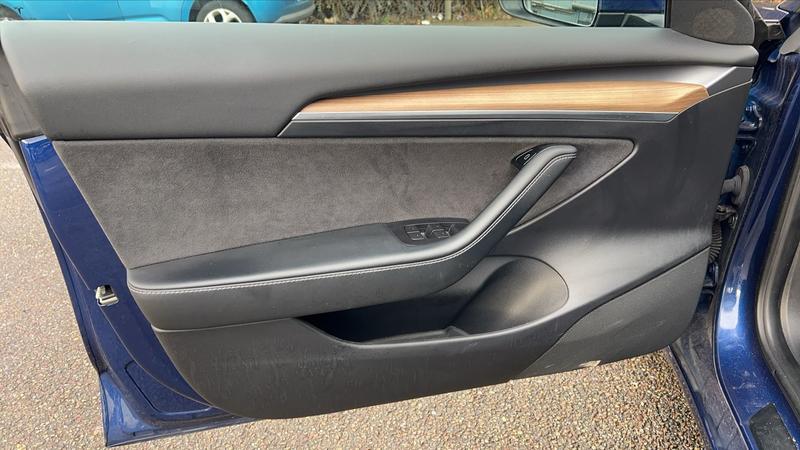 Tesla Model 3 2022 325 Rwd Standard Range Plus