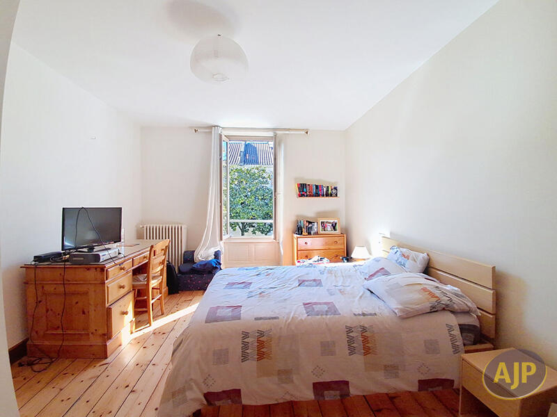 Maison de ville - 192 m² - 7 pièces