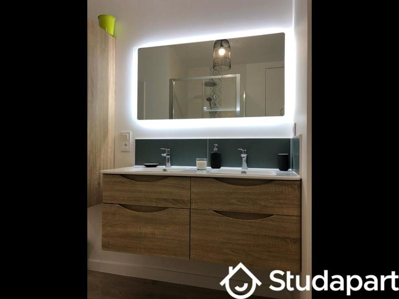 Chambre - 11 m² - 1 pièce