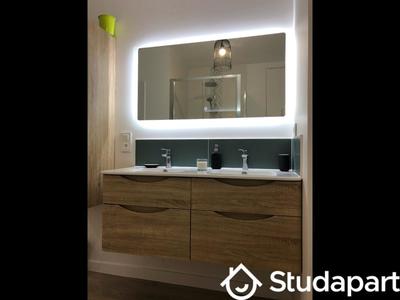 Chambre - 11 m² - 1 pièce