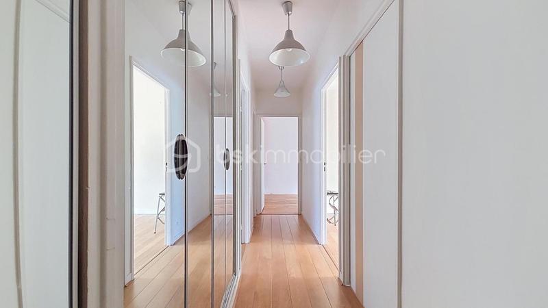 Pavillon - 120 m² - 5 pièces