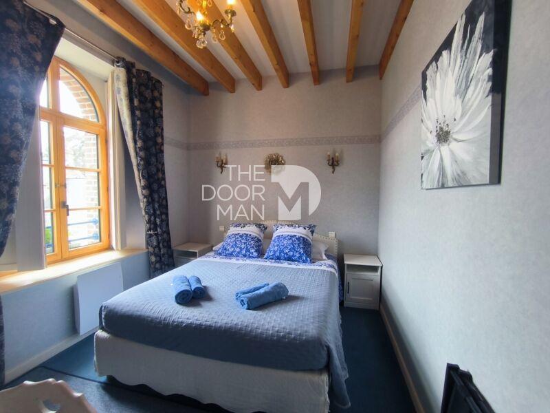 Propriété - 297 m² - 13 pièces