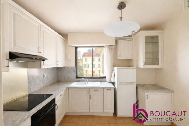 Appartement - 90 m² - 4 pièces