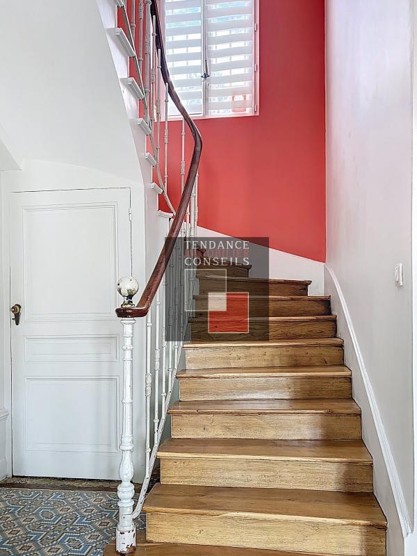 Maison - 300 m² - 13 pièces