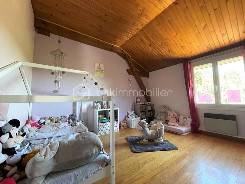 Maison traditionnelle - 143 m² - 6 pièces