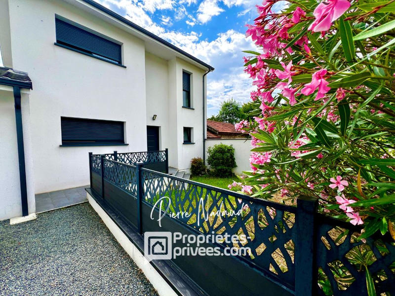 Maison - 95 m² - 4 pièces