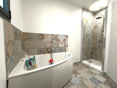 Maison - 123 m² - 5 pièces