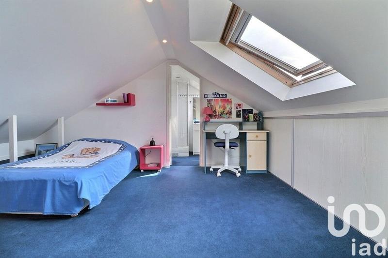 Maison - 144 m² - 7 pièces