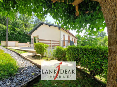 Maison - 104 m² - 4 pièces