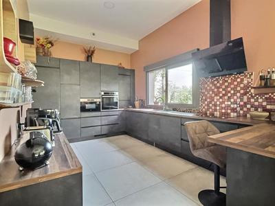 Maison - 240 m² - 7 pièces