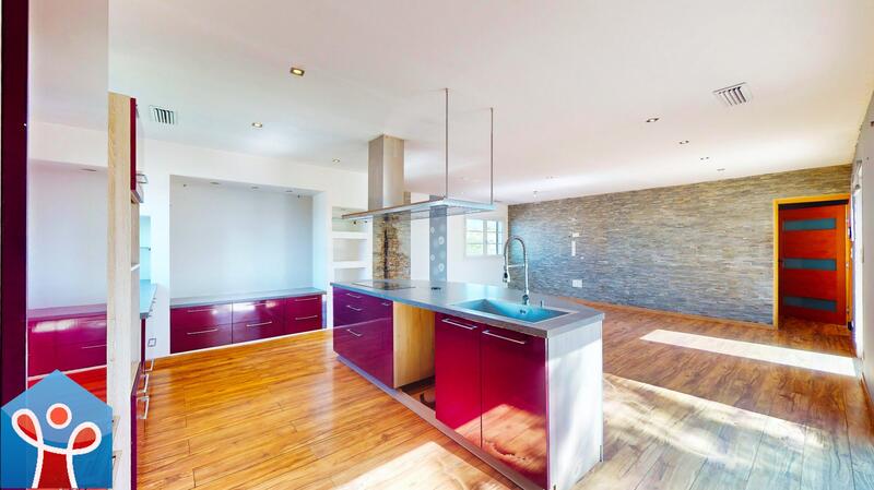 Maison - 229 m² - 7 pièces