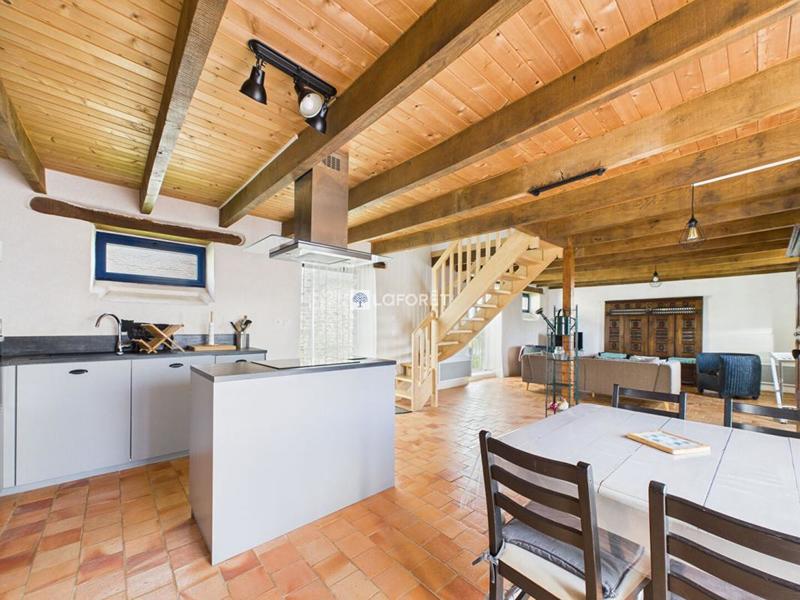 Maison en pierre - 211 m² - 10 pièces