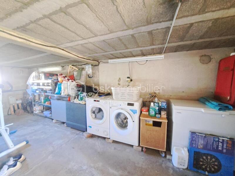 Pavillon - 160 m² - 7 pièces