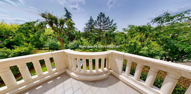 Appartement - 96 m² - 4 pièces