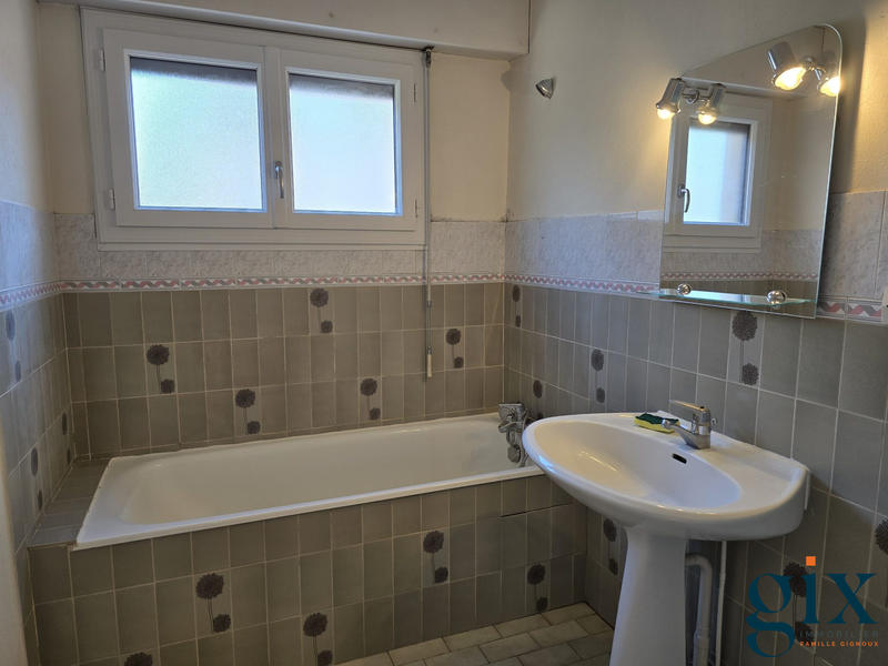 Appartement - 77 m² - 3 pièces