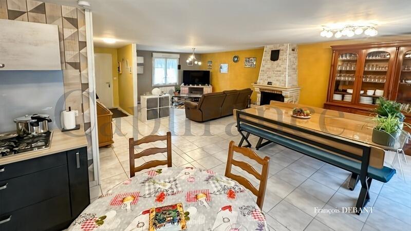 Maison - 90 m² - 4 pièces