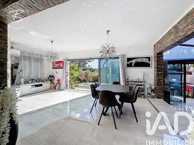 Maison - 107 m² - 4 pièces