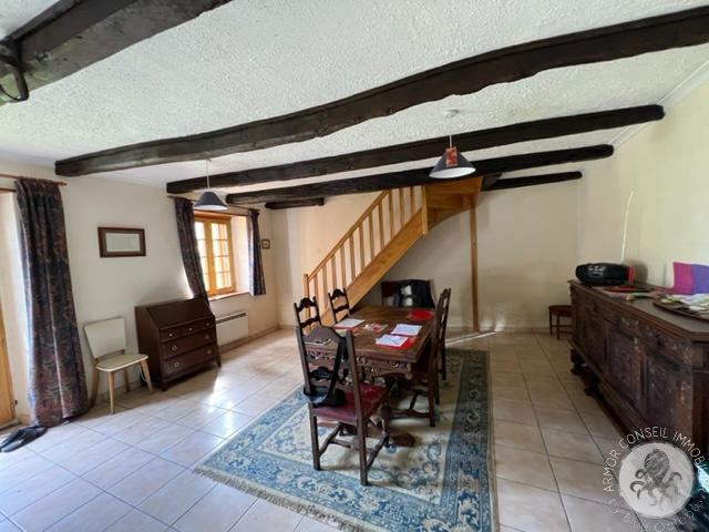 Maison - 96 m² - 3 pièces